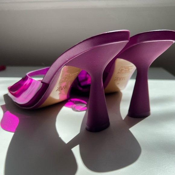 Zara vinyl fuschia purple sandals with square toe - Picture 4 of 4